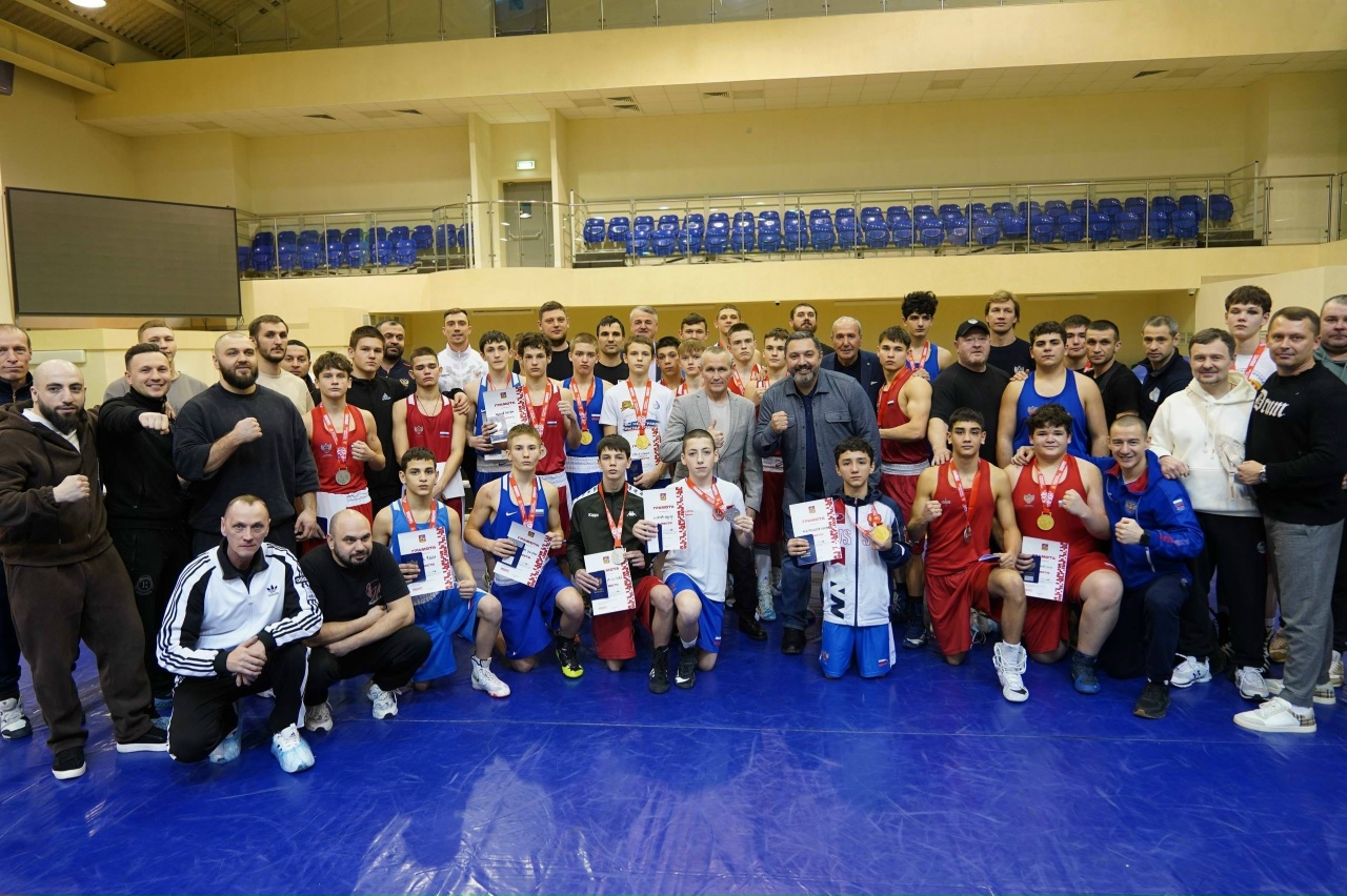 Спортсмены из Сергиева Посада завоевали пять медалей на Первенстве Московской области по боксу среди юношей в возрасте от 15 до 16 лет